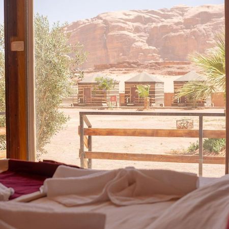 Al Sultana Luxury Camp Vila Wadi Rum Exterior foto