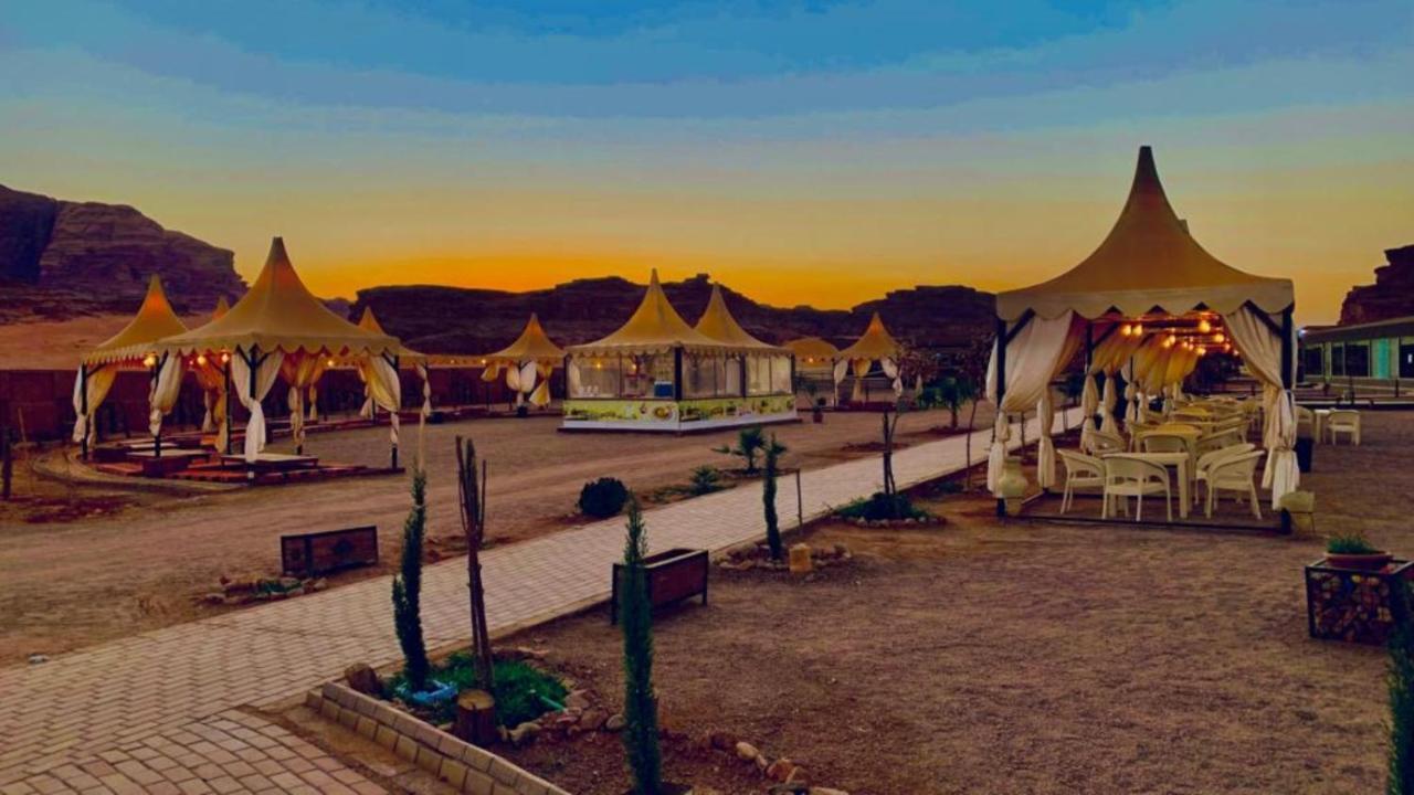Al Sultana Luxury Camp Vila Wadi Rum Exterior foto