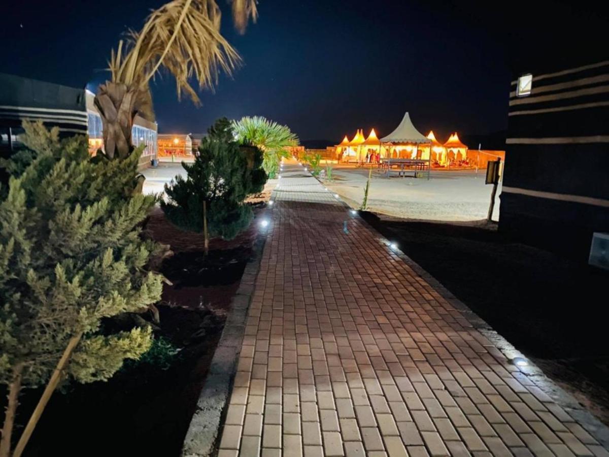 Al Sultana Luxury Camp Vila Wadi Rum Exterior foto