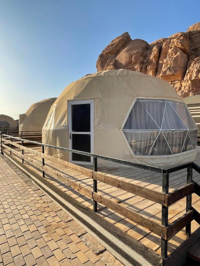 Al Sultana Luxury Camp Vila Wadi Rum Exterior foto